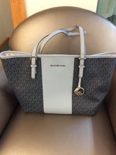 Load image into Gallery viewer, Michael Kors tote