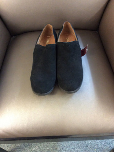 9.5 toms Boots