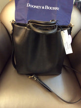 Load image into Gallery viewer, Dooney &amp; Bourke handbag