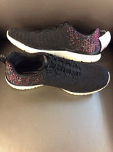 Load image into Gallery viewer, 8.5 skechers Sneakers