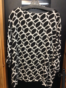 bryn walker Size m blk&wht Blouse