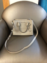 Load image into Gallery viewer, Michael Kors crossbody