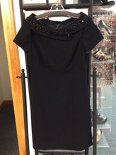 Load image into Gallery viewer, Size 4 Dress