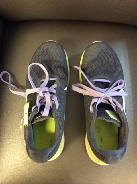 7 Nike Sneakers