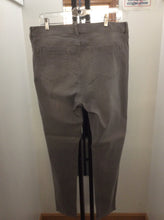 Load image into Gallery viewer, Size 14 Vincent Camuto Jeans