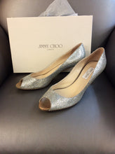 Load image into Gallery viewer, Jimmy Choo Size 9.5 Silver Shoes