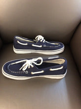 Load image into Gallery viewer, 8 St John&#39;s Bay Sneakers