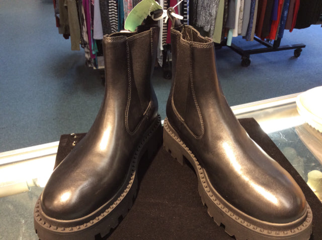 9 ash Boots