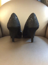 Load image into Gallery viewer, Kelly &amp; Katie 10 Pumps