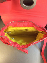 Load image into Gallery viewer, baggalini crossbody