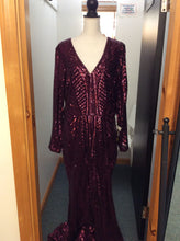 Load image into Gallery viewer, Size 16 xscape Gown/Evening Wear