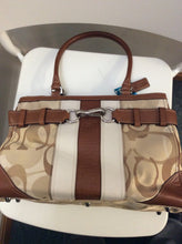 Load image into Gallery viewer, Coach handbag