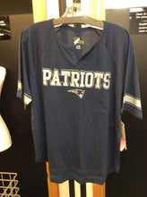 Load image into Gallery viewer, Size L PATRIOTS athletic top