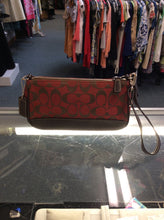 Load image into Gallery viewer, Coach Wristlet