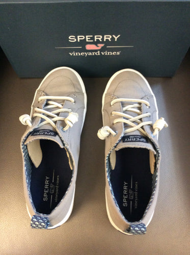 7.5 Sperry Sneakers