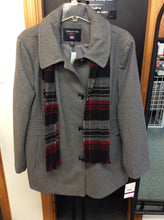 Load image into Gallery viewer, Size XXL London Fog Coat