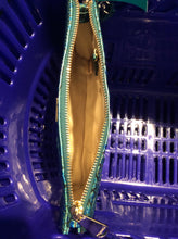 Load image into Gallery viewer, Brahmin Wristlet