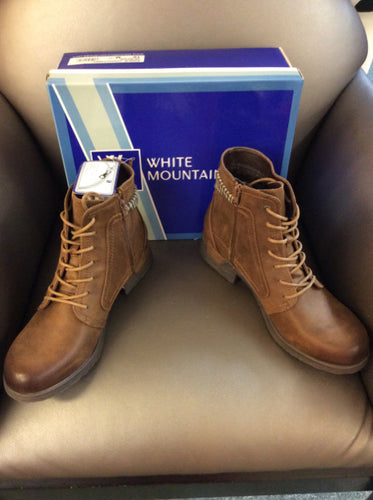 10 white mountain Boots