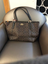 Load image into Gallery viewer, Coach tote