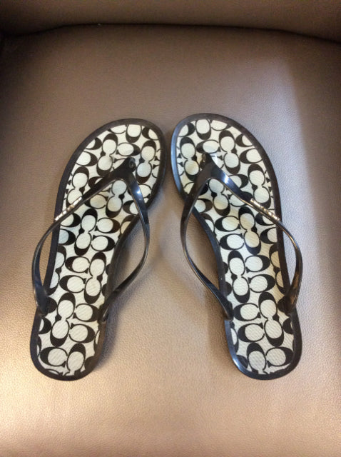 8 Coach flip flops