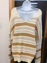 Load image into Gallery viewer, Rue 21 Size L Sweater