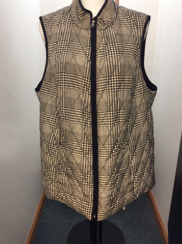 Size 1X croft & barrow vest