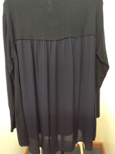 Load image into Gallery viewer, Size XL D &amp; G Sweater