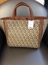 Load image into Gallery viewer, DKNY handbag