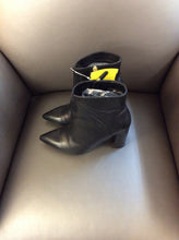 Load image into Gallery viewer, nine west 6.5 Ankle Boots
