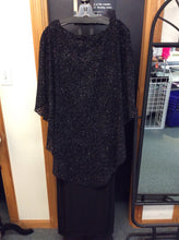 Load image into Gallery viewer, Size 18W JM STUDIO Gown/Evening Wear