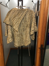 Load image into Gallery viewer, Papillon Size S poncho