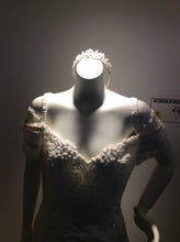 Load image into Gallery viewer, Size 18 Wedding Gown