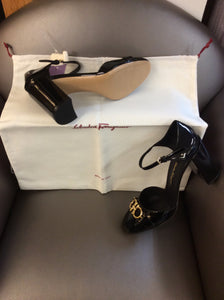 9.5 Salvatore Ferragamo Pumps