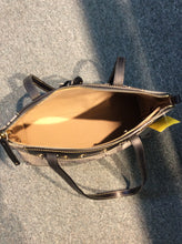 Load image into Gallery viewer, Dooney &amp; Bourke handbag