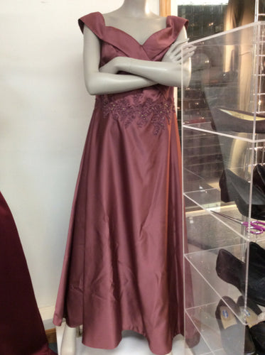 Size 16W oleg cassini Evening Dress