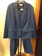 Load image into Gallery viewer, Size 22 Le Suit 2PC Ensemble
