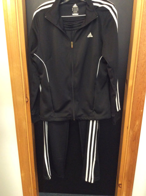 Size M adidas 2PC Ensemble