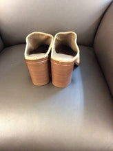 Load image into Gallery viewer, 9 vince camuto Clogs